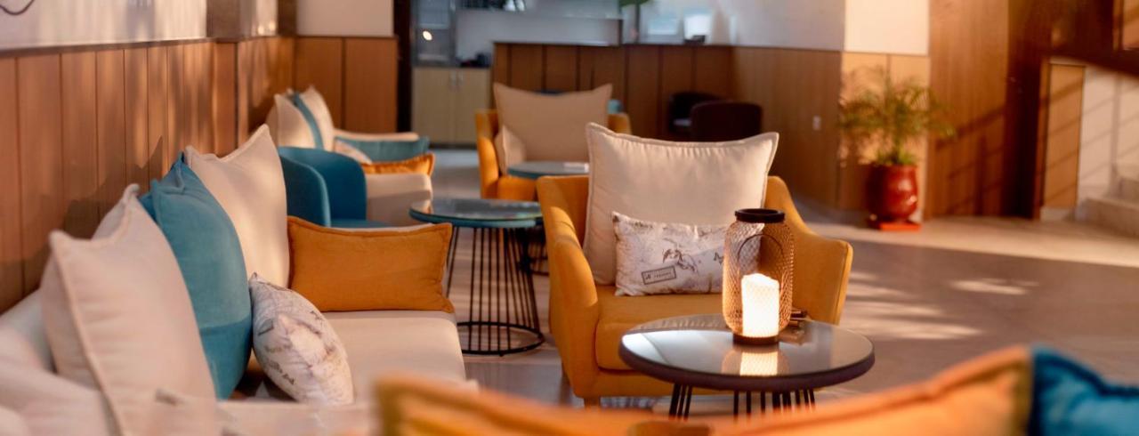 Urban Hotel นูแอกชอต ภายนอก รูปภาพ