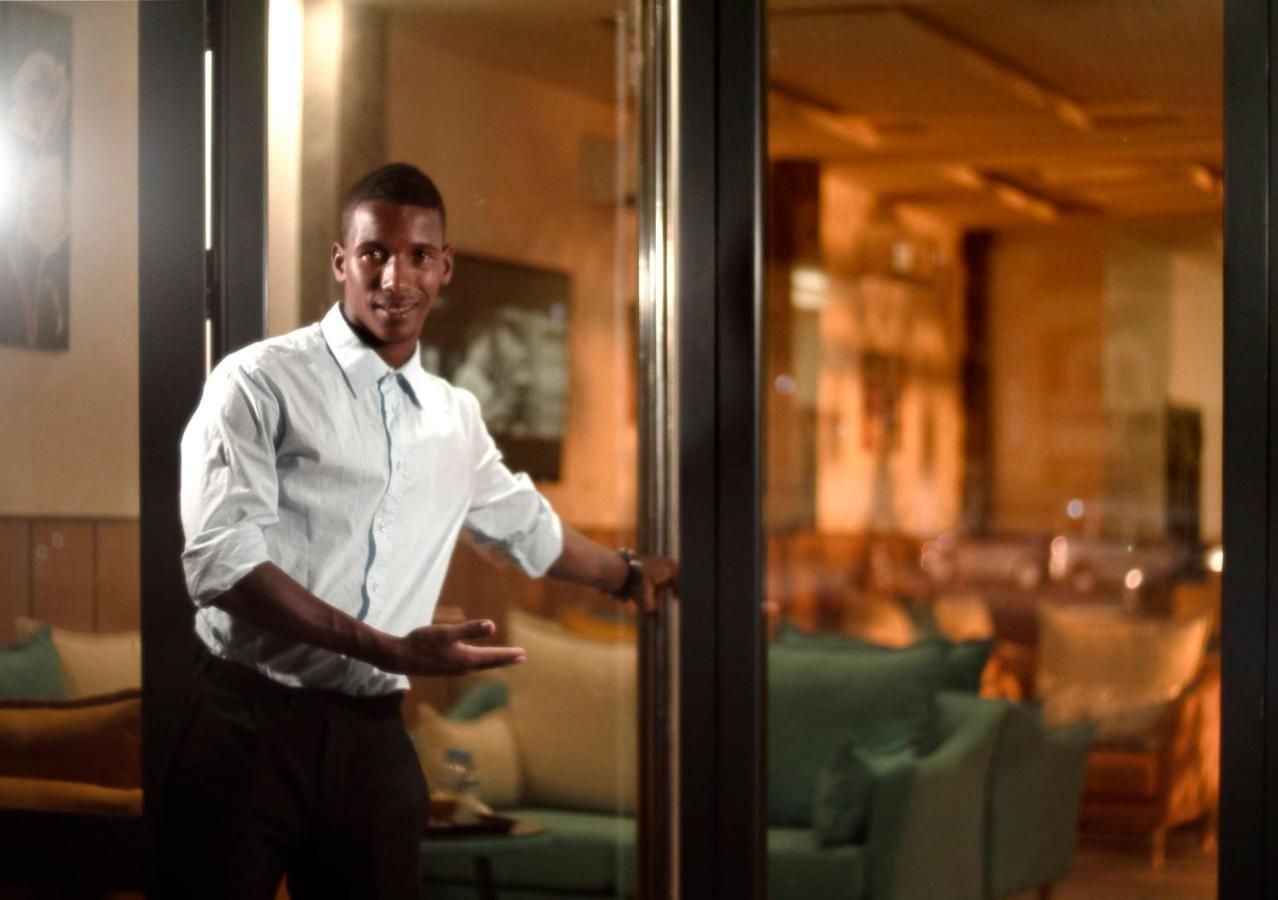 Urban Hotel นูแอกชอต ภายนอก รูปภาพ