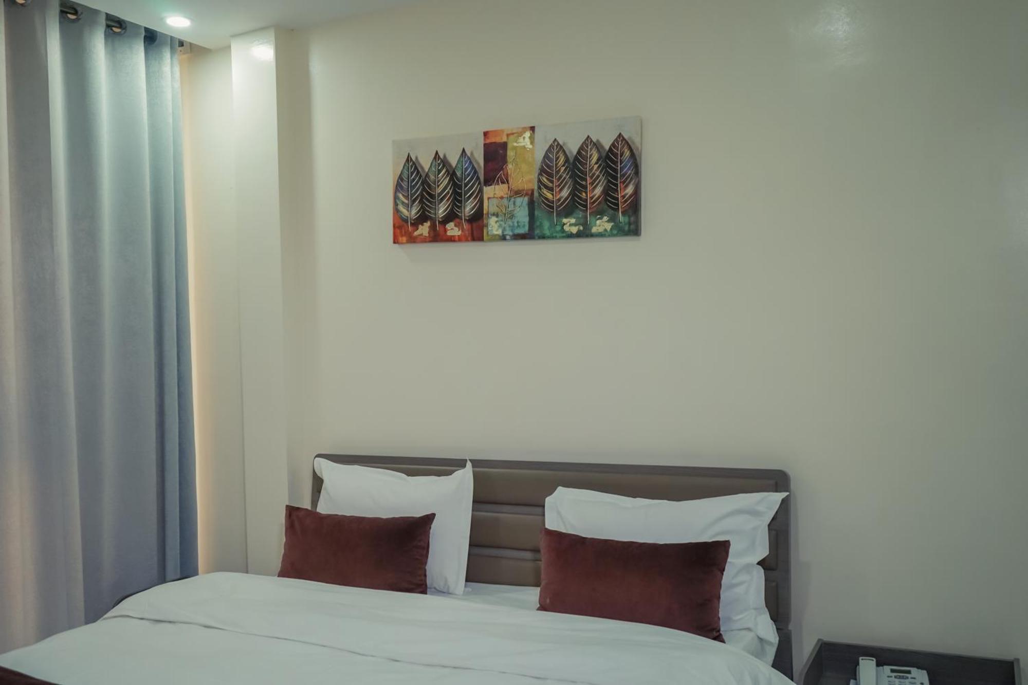 Urban Hotel นูแอกชอต ภายนอก รูปภาพ